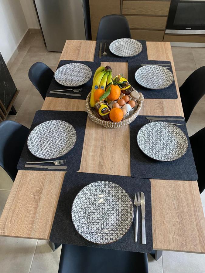 Olive Hill Apartment Karpofora ภายนอก รูปภาพ